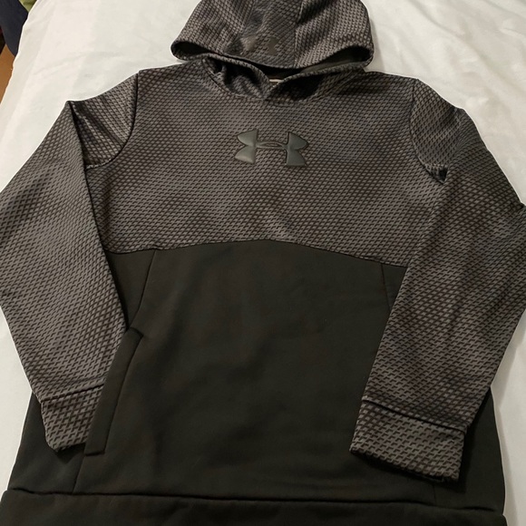 Under Armour Other - Boys YXL Under Armour hoodie